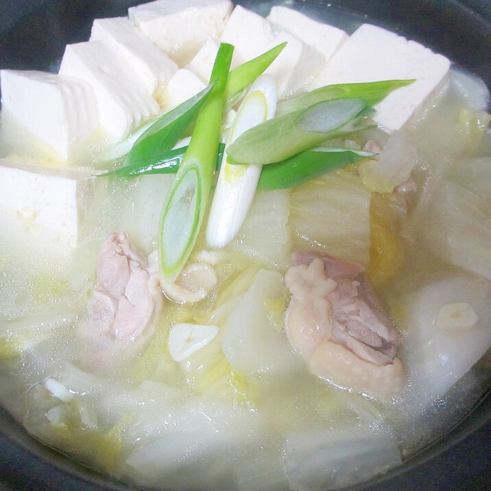 鶏肉と白菜の塩バター鍋